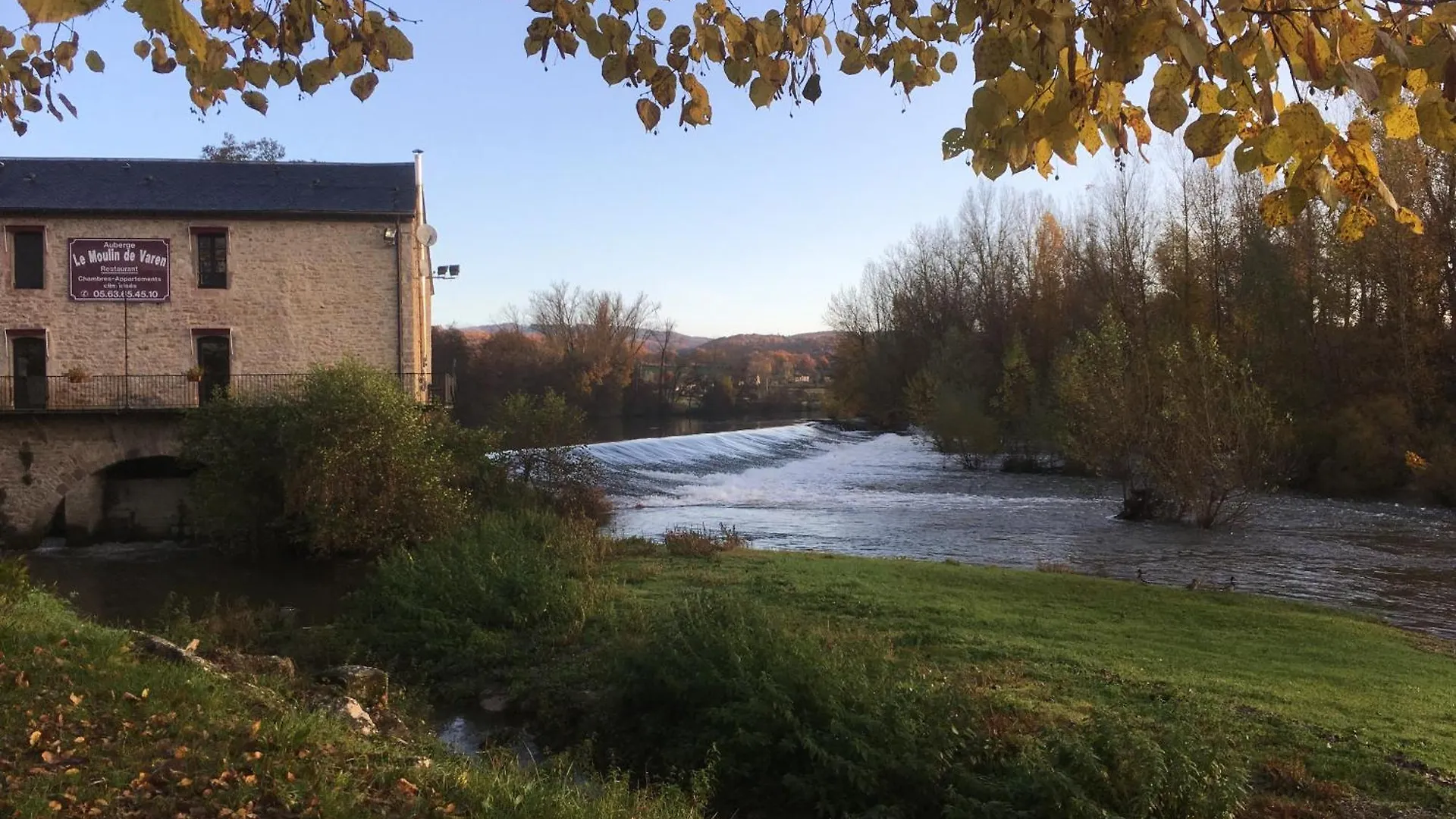 Bed and breakfast Quiet Double Ensuite Room, Own Entrance Varen Francia